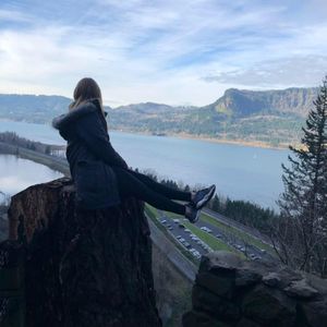 Meet your Posher, Brittney